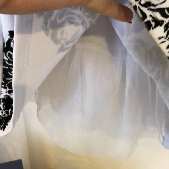 Black and white sleeveless dress with Roses👗🌹 - Picture 8 of 8